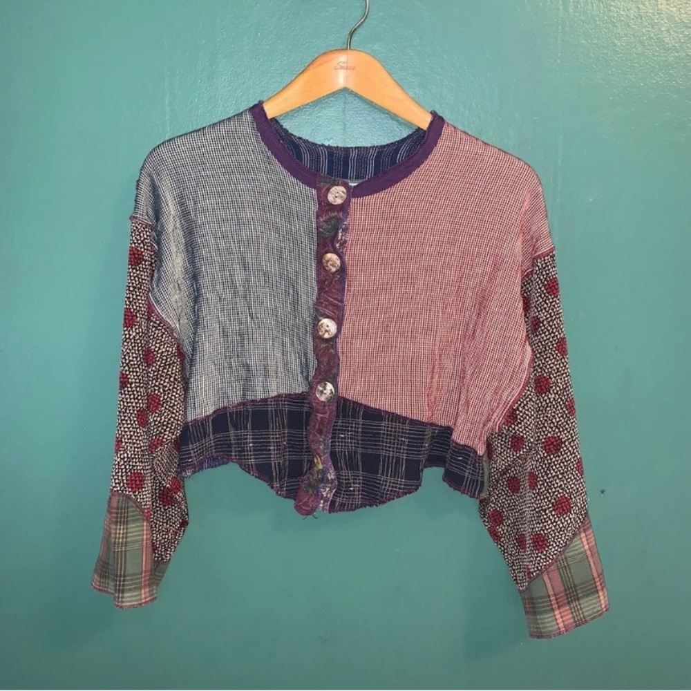 Vintage nothing matches cropped button up